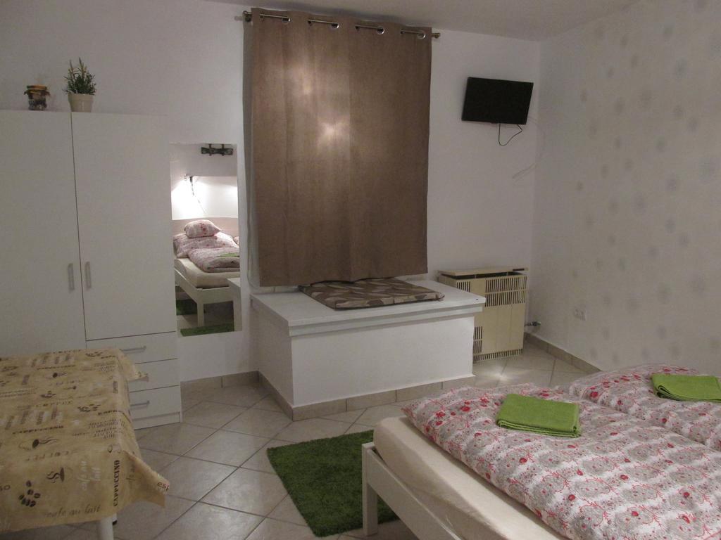 Fortuna Apartments Эгер Экстерьер фото
