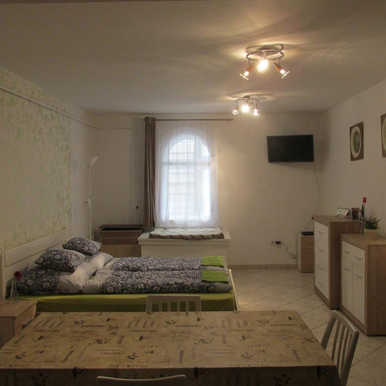 Fortuna Apartments Эгер Экстерьер фото